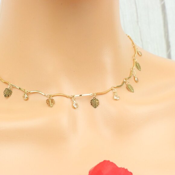 "Minimalist & Elegant Necklace Chain – Perfect for Women & Girls | UNVRC1009 - Picture 9 of 10